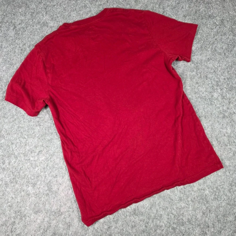 True Religion T-Shirt World Tour Buddha Red Crew Tee Dahlia Short Sleeve Small